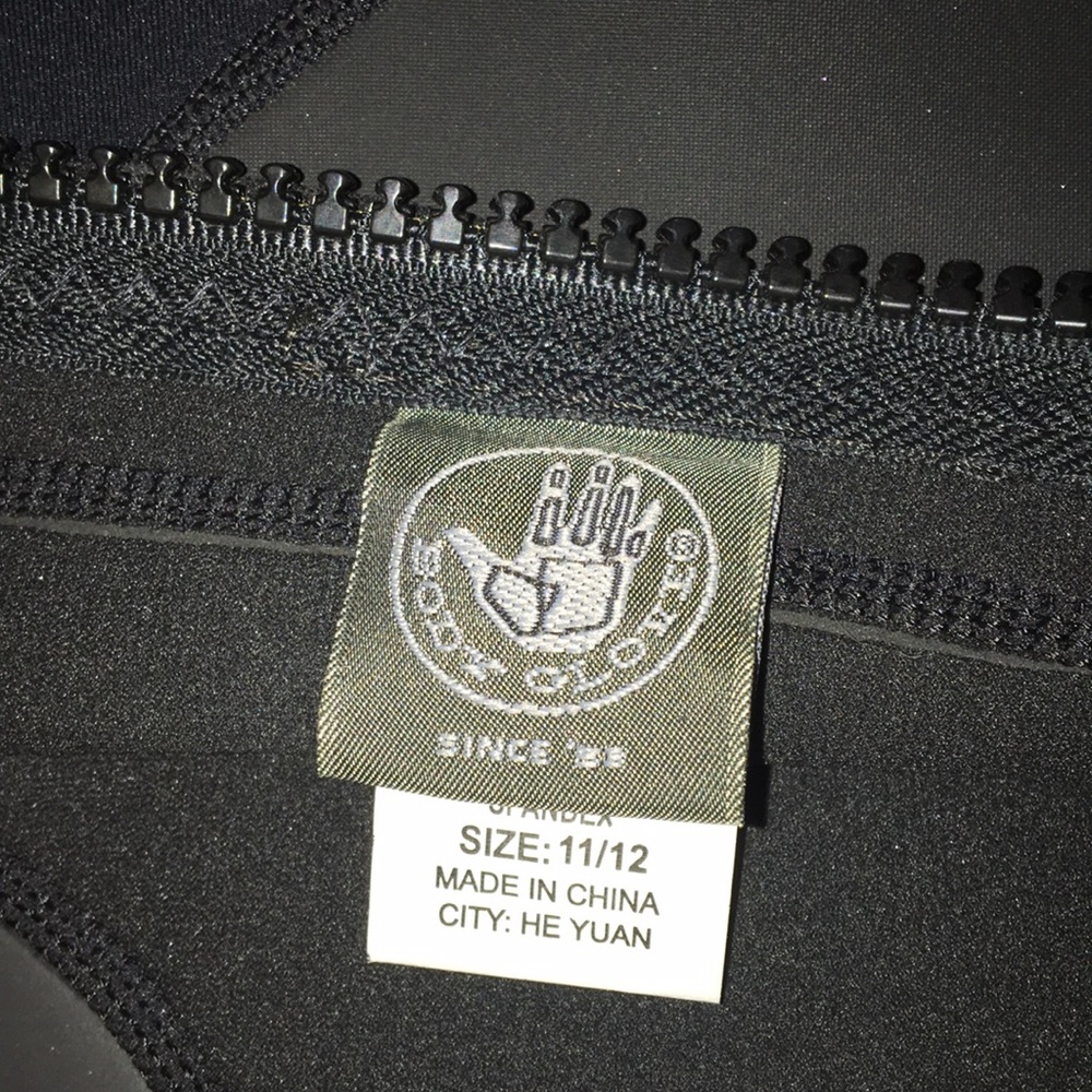 Wetsuit - Picture 4 of 5